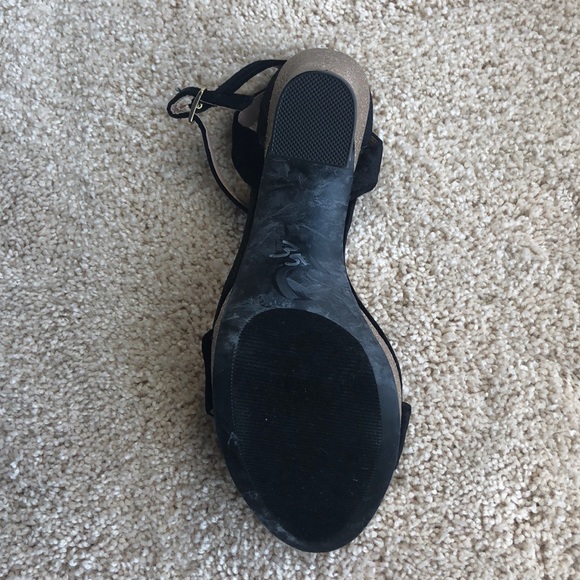 Betsey Johnson Mattie Velvet ✨Glitter✨Heel - Picture 3 of 4